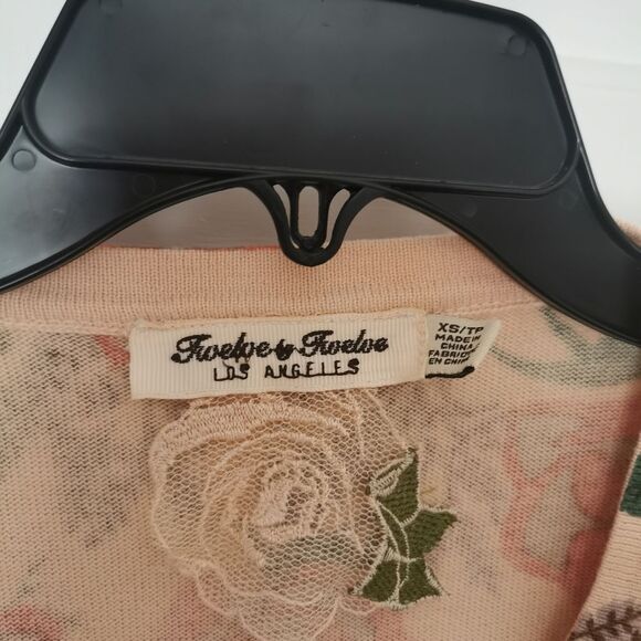 Twelve by twelve floral knit cardigan size xs - Picture 5 of 6